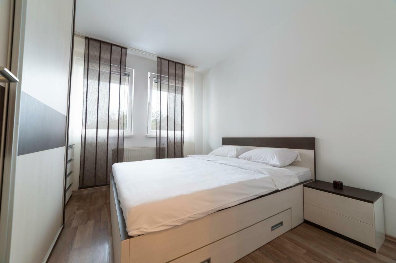 Vf Kragujevac Apartments Екстер'єр фото